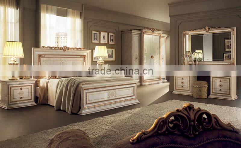 Bisini Luxurious Solid Wood Hand Carved Golden And Beige Complete Bedroom Set/European Classic Bedroom Furniture(MOQ=1 SET)