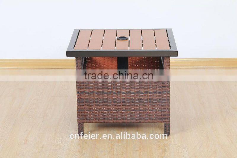 2016 new umbrella stand rattan garden table