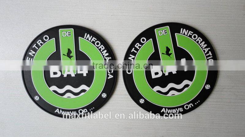 2016 china factory facny custom embossed rubber patches for bags