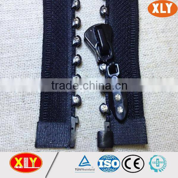 China XLY zipper #3 close end single stone diamond zipper