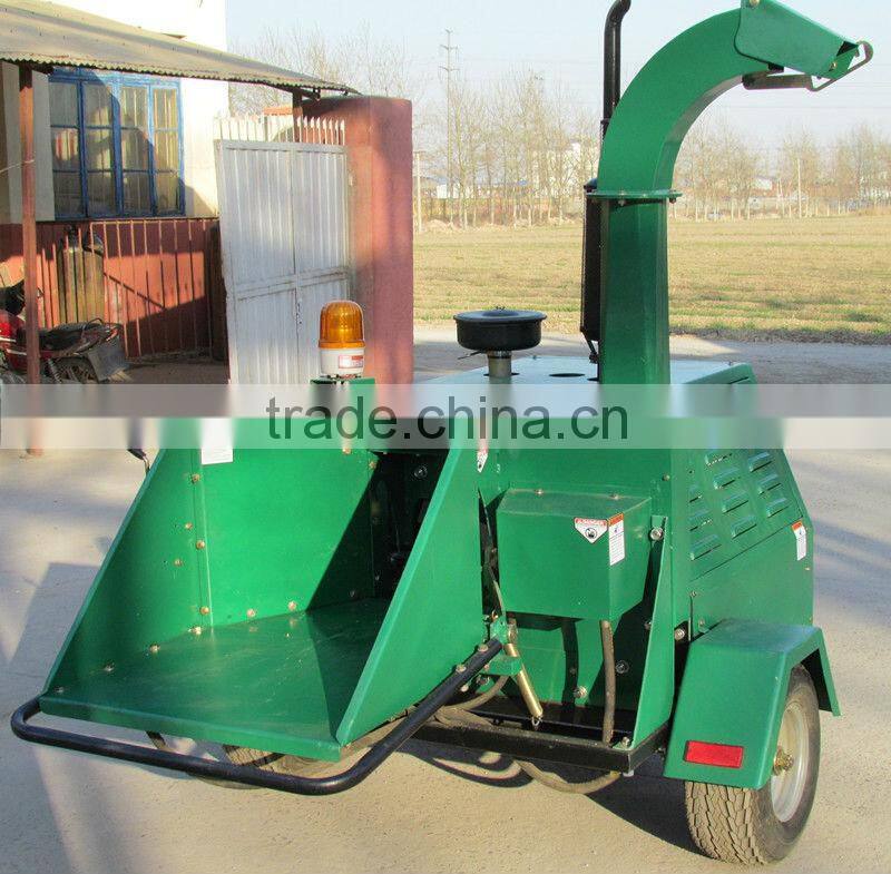 Wood Chipper with diesel engine