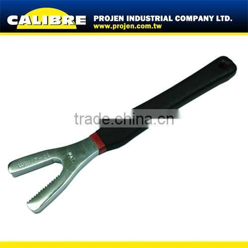 CALIBRE Hand tool 3/8" and 1/2" Dr Universal Y Shape Wrench