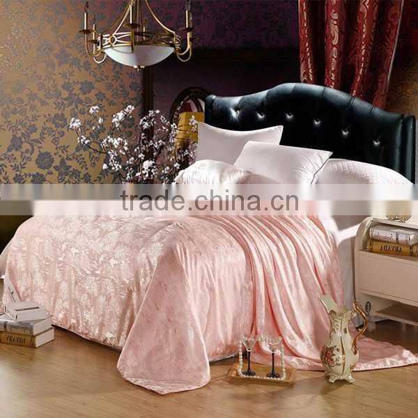 Luxury quilted silk fabric bedding set/polyesster printed quilt