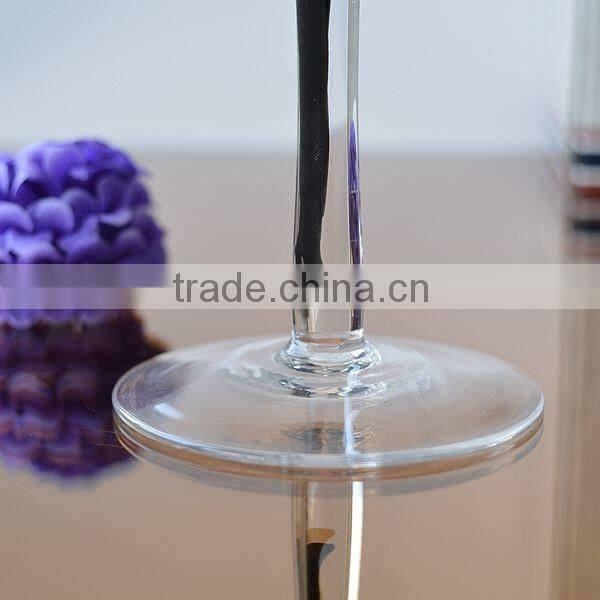 Crystal Christmas wine glass with stem from Bengbu Cattelan Glassware Factory