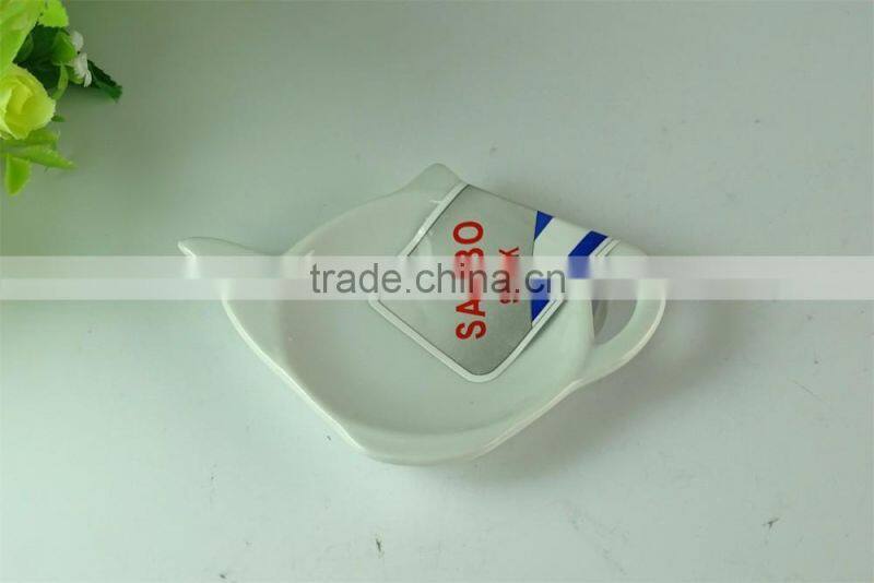 4.5inch Cheap white porcelain teapot shaped tea bag holder in stock