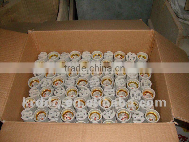 ceramic / porcelain lamp holder 519T-1 E27