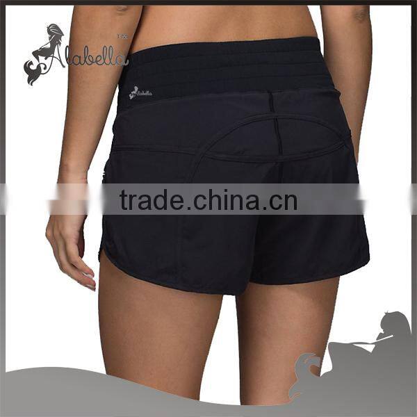 Tracker sports shorts with four-way stretch