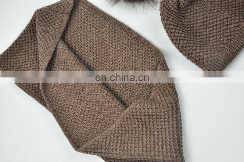 Wholesale Knitted Scarf Women Raccoon Fur Ball Winter Hat All in One Hat and Scarf