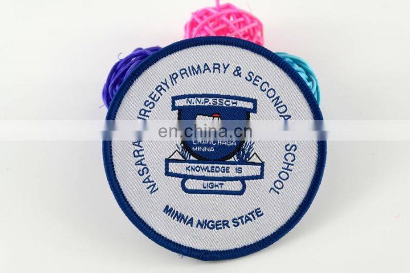 die-cut shape beatiful white background school woven badge customized cheap woven badge for kids personal woven badge for cloth