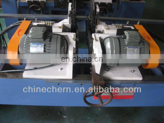 Hydraulic automatic double-end tube chamfering machine
