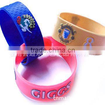 Customized rubber hand wrist band hand ring rubber bracelets