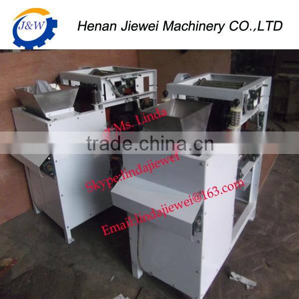 Low price peanut red skin peeler / almond peeling machine /wet way soybean peeling machine