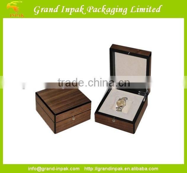 Single wooden watch storage case for men
