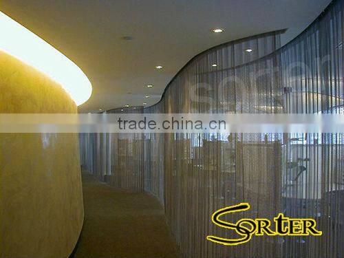 Wire mesh folding curtain
