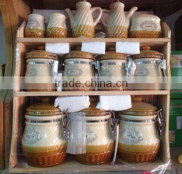 Strawberry Design 4pcs Ceramic Spice Jar With Wooden Rack