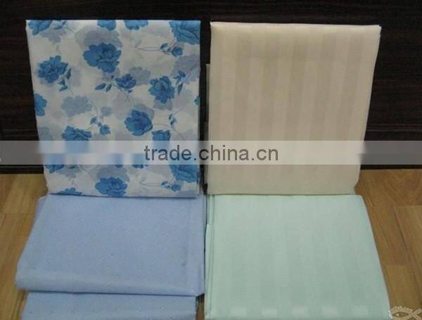Wholesale 100% polyester shower curtain with free shower curtatin hooks
