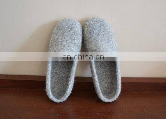 Factory price high-quality bathroom felt slippers