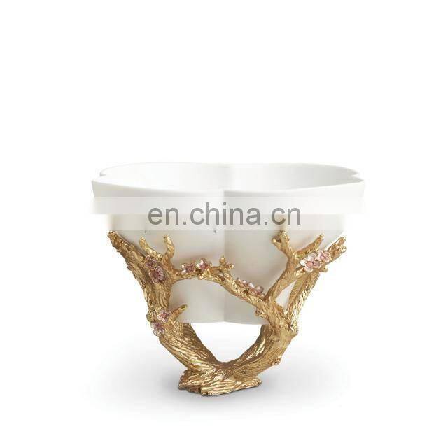 white color egg stand