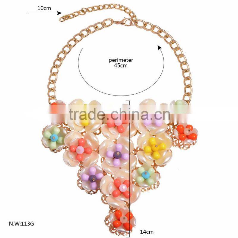 Factory directly wholesale gold plated ambilight resin fresh flower necklace for girl
