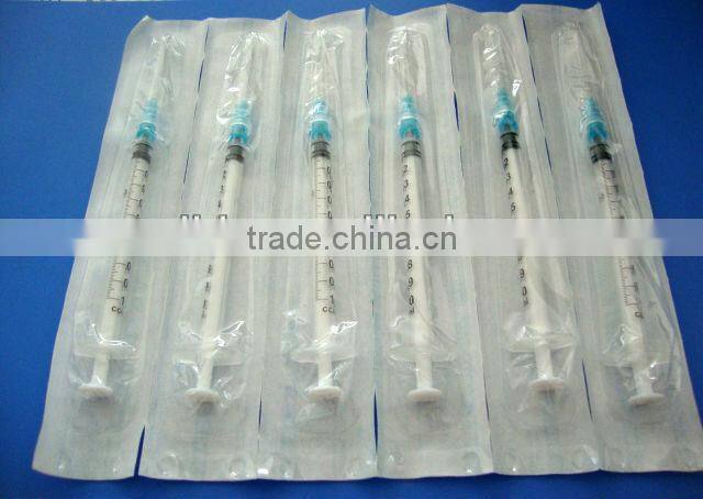 Single used medical disposable syringe