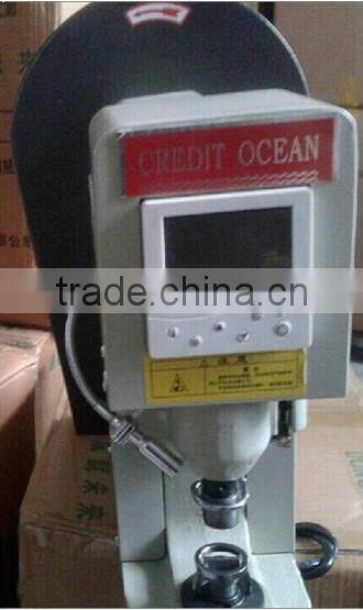 Metal head shoelace tipping machine