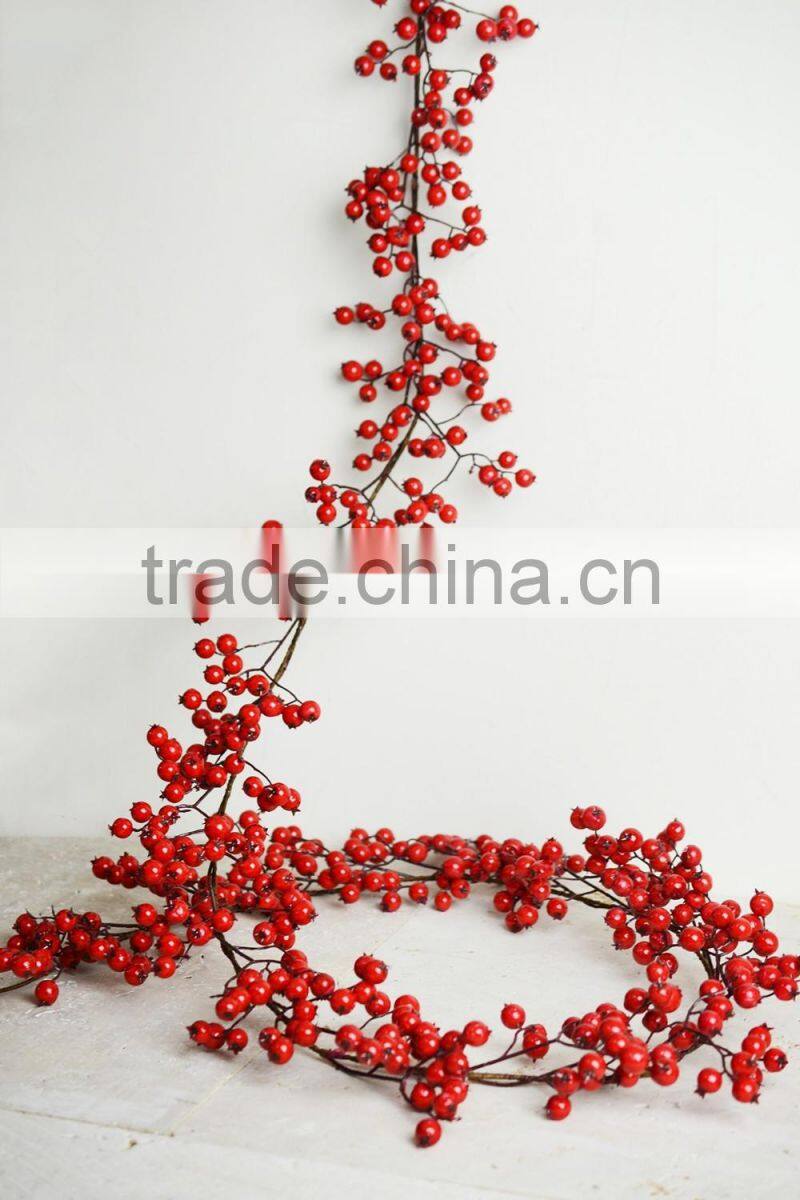 6' long plastic berry garland