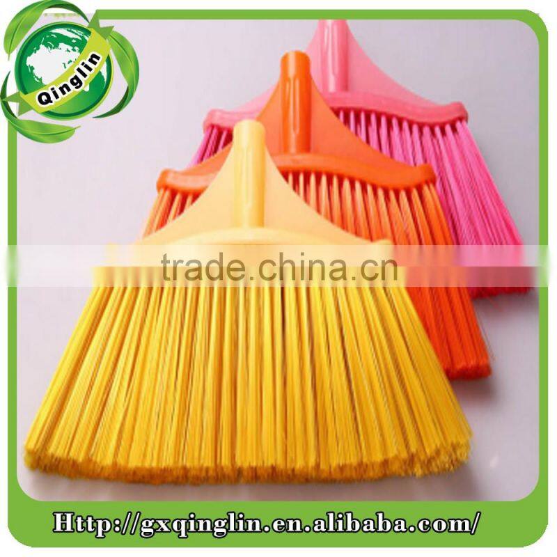 Broom dustpan function