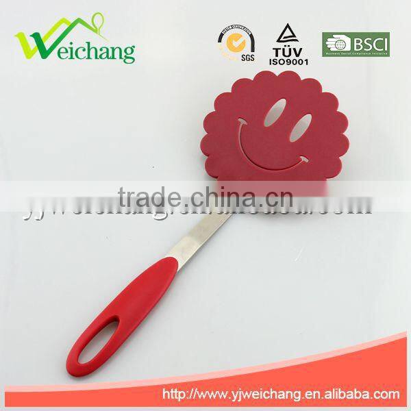 WCC012 EGG SHOVEL ,PP MATERIAL, (SMILING FACE)