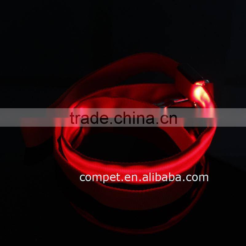 Pet Products LED Dog Leashes Lustrous Pet Hauling Ropes for Dogs