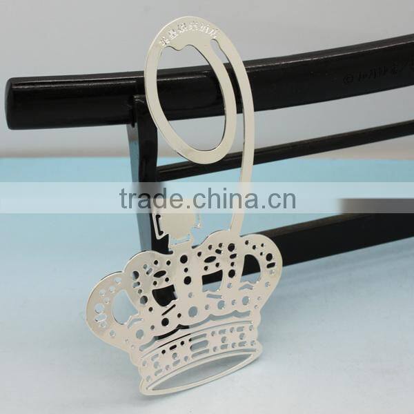 Note shape metal bookmark with tassels for christmas days