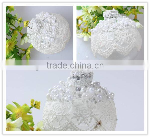 2015 china hand made wholesale christmas tree white lace edge balls ,christmas ball decoration/ornament with aluminium cap