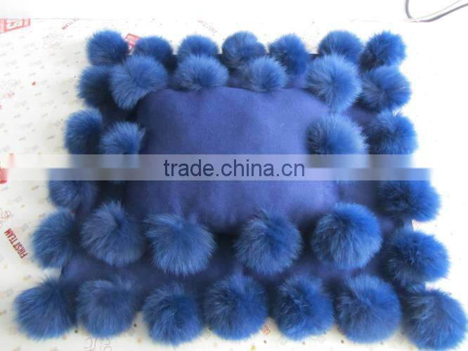 High quality blanket and cushion from China