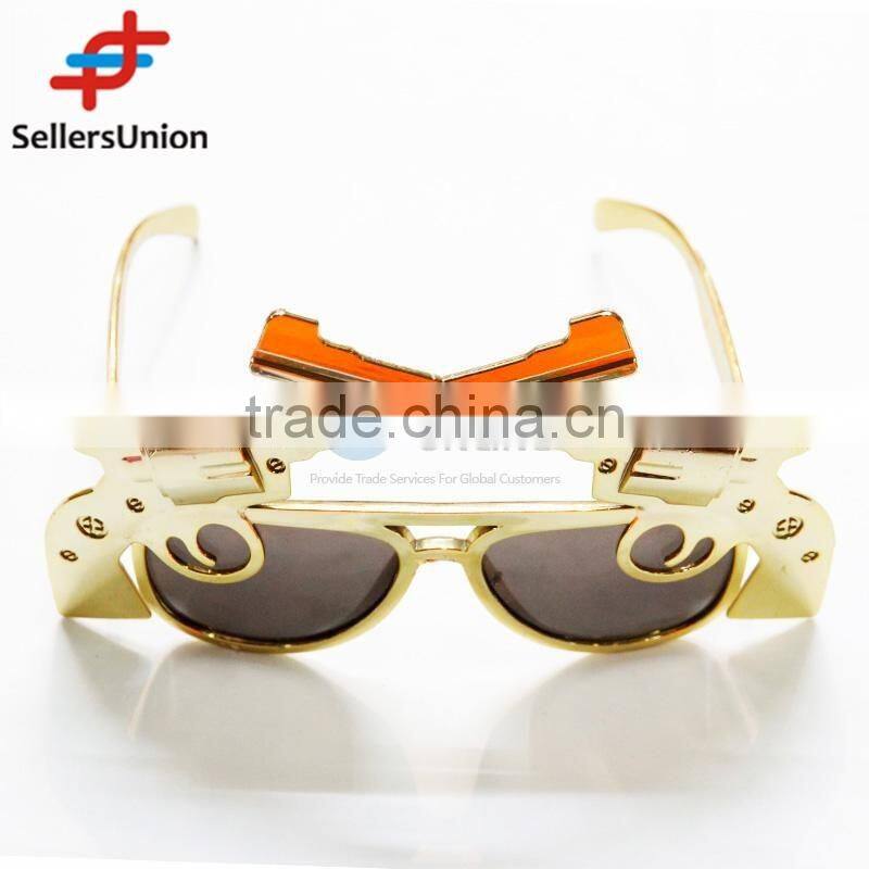 No.1 yiwu exporting commission agent wanted golden color unique gun design party glasses