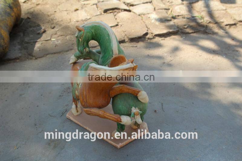 pottery art , hourse