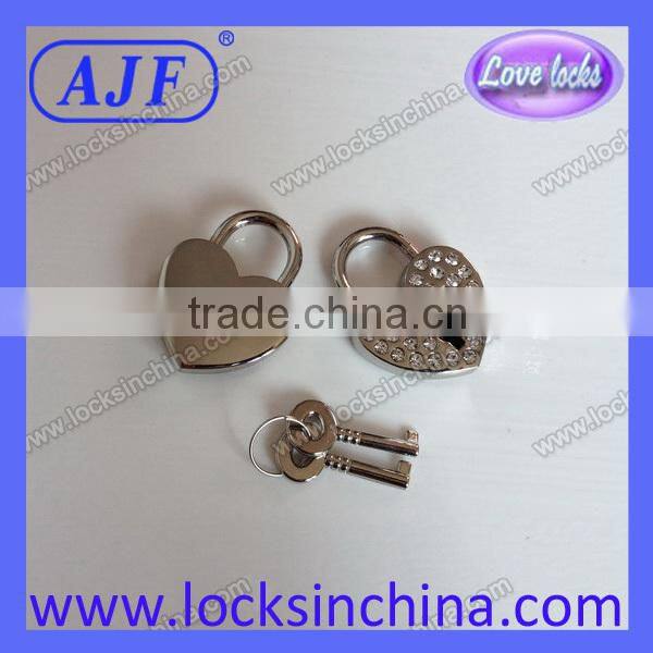 AJF very beautiful heart shaped silver rhinestone padlock