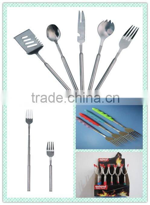Pronged Telescopic barbecue Fork for Smorgasbord