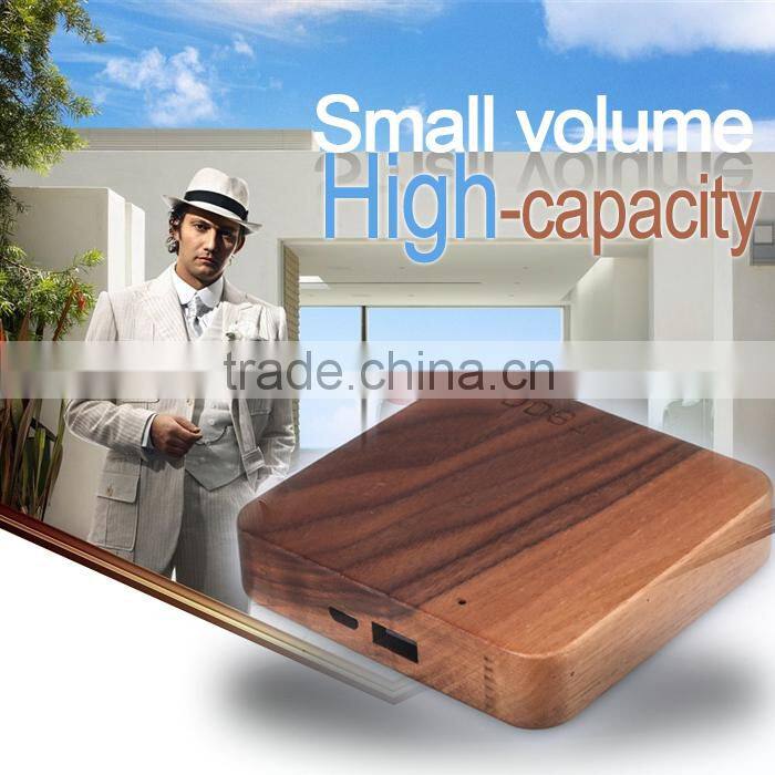 2015 Competitive mobile laptop charger power bank 7800mah wood power charger