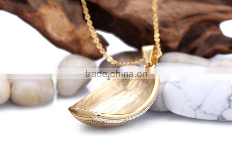 Stainless steel unique crystal design gold plated pendant