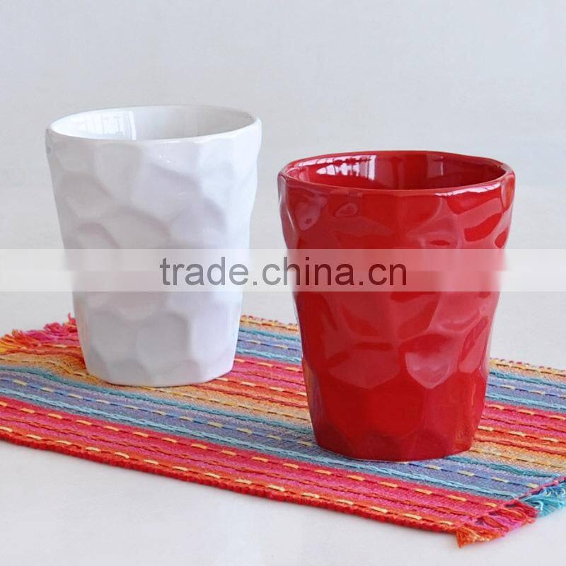Ceramic plant pots with solid color