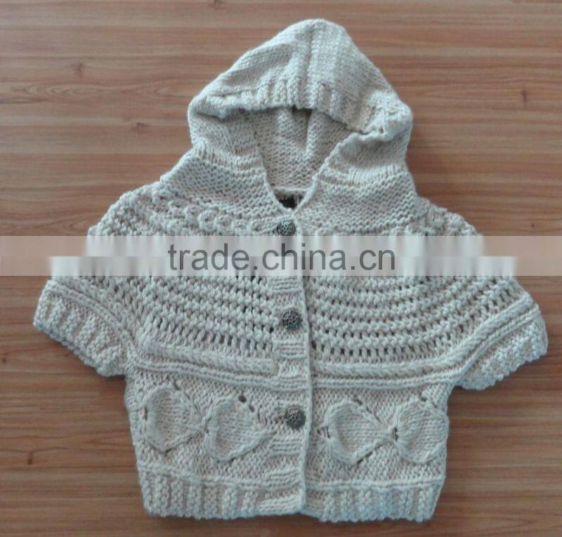 High Quality 2017 Hot Sale Girls' Cable-Knit Hooded Half Sleeve Kids Half Sleeve Sweater (BKN1494)