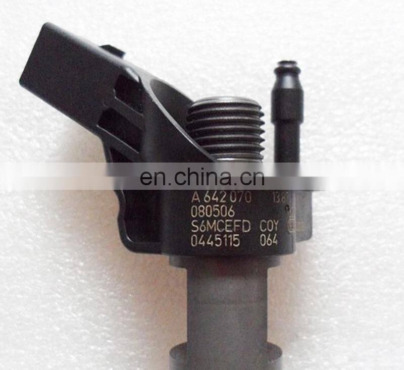 Diesel engine fuel injector 0445115064 A6420701387