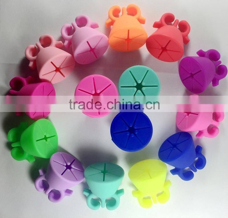 Flexible Durable Wearable Stand Polish Bottle Holder Ring Finger Silicone