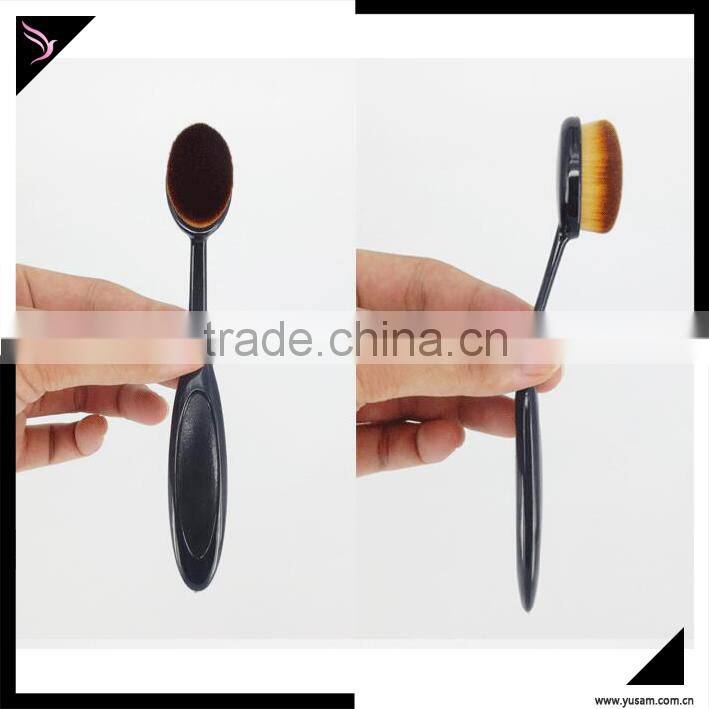 Oval cosmetic foundation cream powder makeup brush