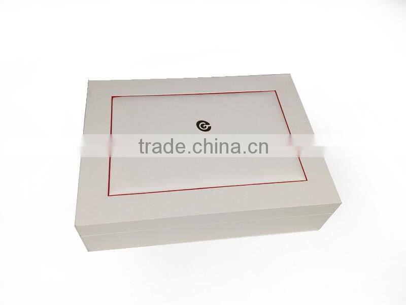 Custom made cardboard cosmetic packaging box , cosmetics box
