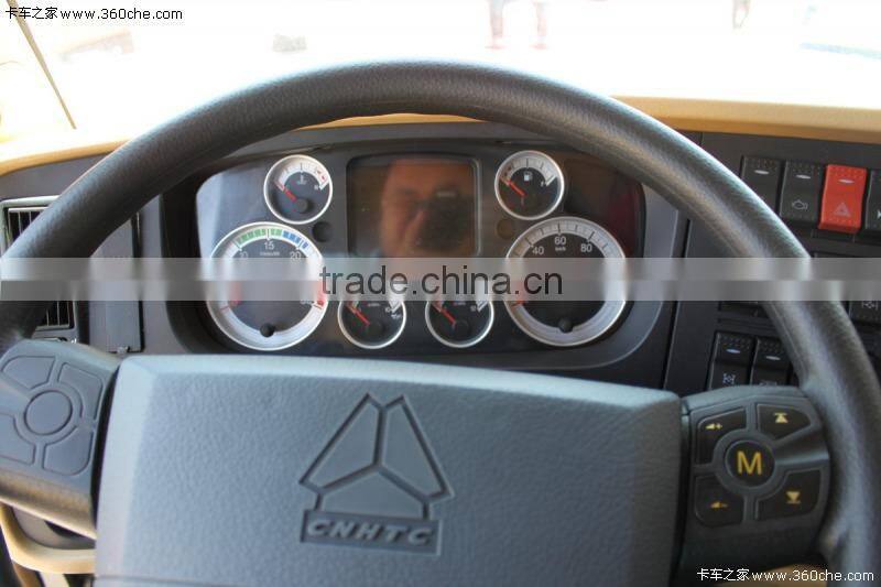 SINOTRUK HOWO 4X2 TRUCK WITH CRANE 3.2T