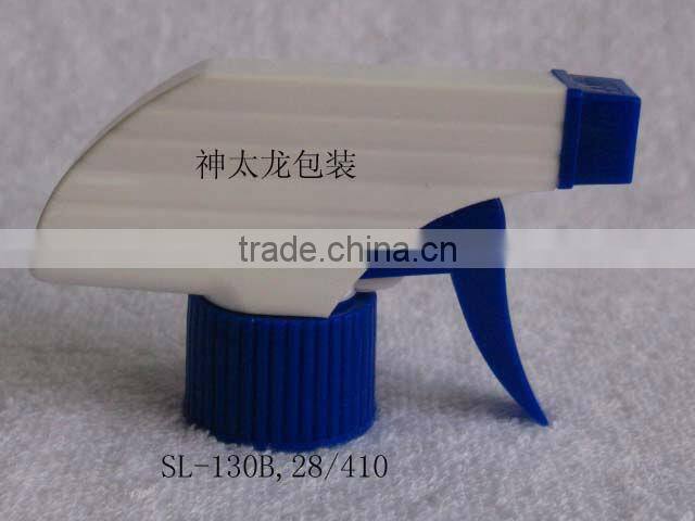 Plastic triggers sprayer for sprayer bottle