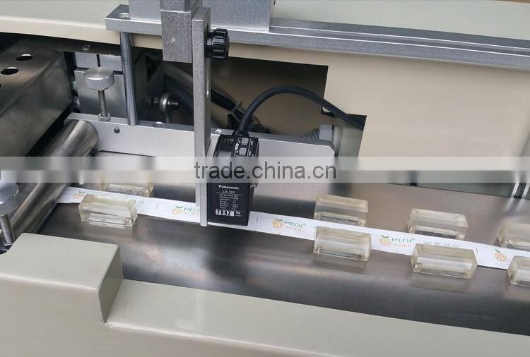 High Speed Positioning Woven Label Hot Cold Cutting Machine