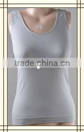 seamless vest with small polka-dot