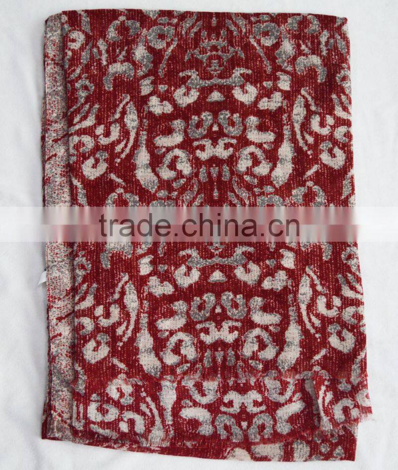 Fashion hot stylish lady jacquard leopard soft 100%viscose winter scarf
