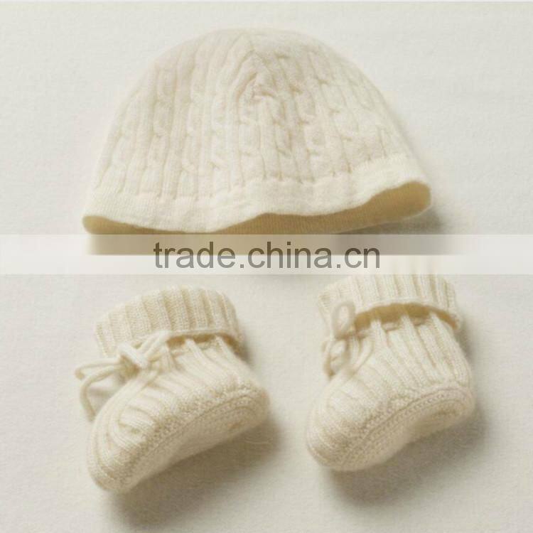 High quality cable knit cashmere baby set